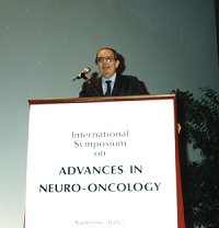 Pietro Paoletti saluta i Congressisti a Sanremo - 1990